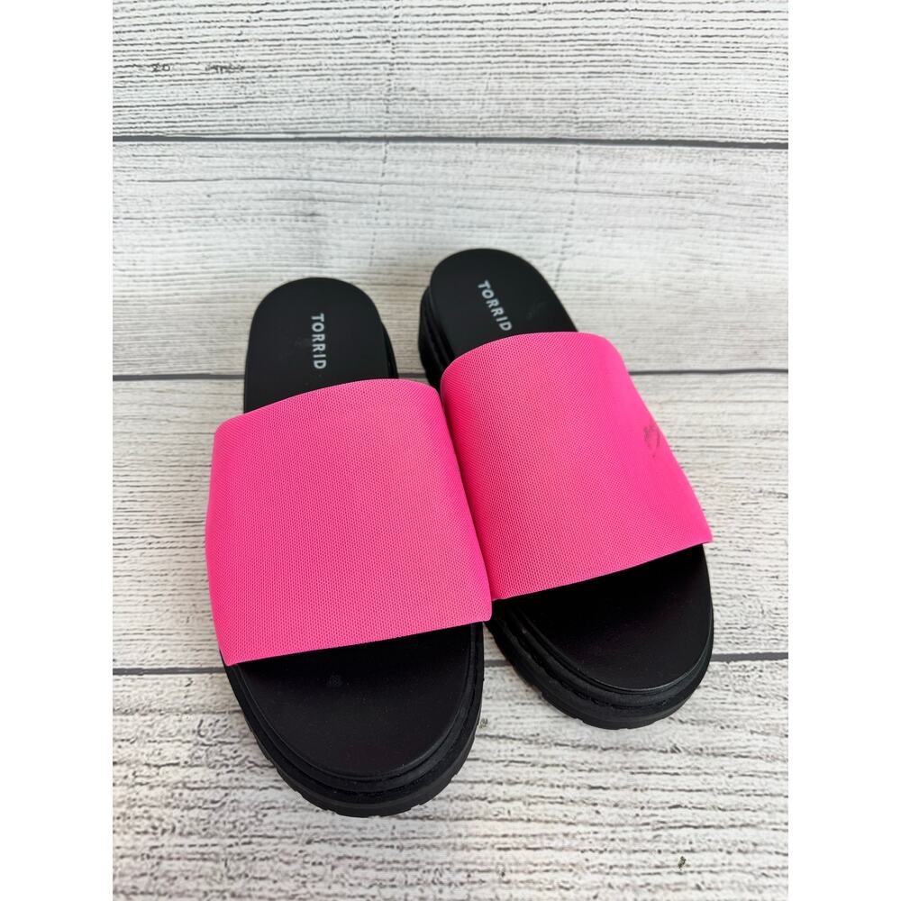 Torrid Women's Black & Pink Chunky Flatform Slip On Sandals Size 11 Wide - Picture 6 of 7